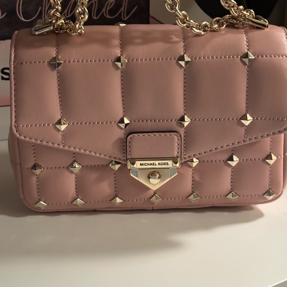 Michael Kors Handbags - Michael Kors Pink and Gold Quilted Shoulder Bag